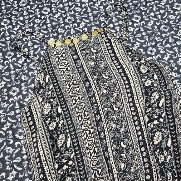 American Eagle Romper   - Picture 3 of 9